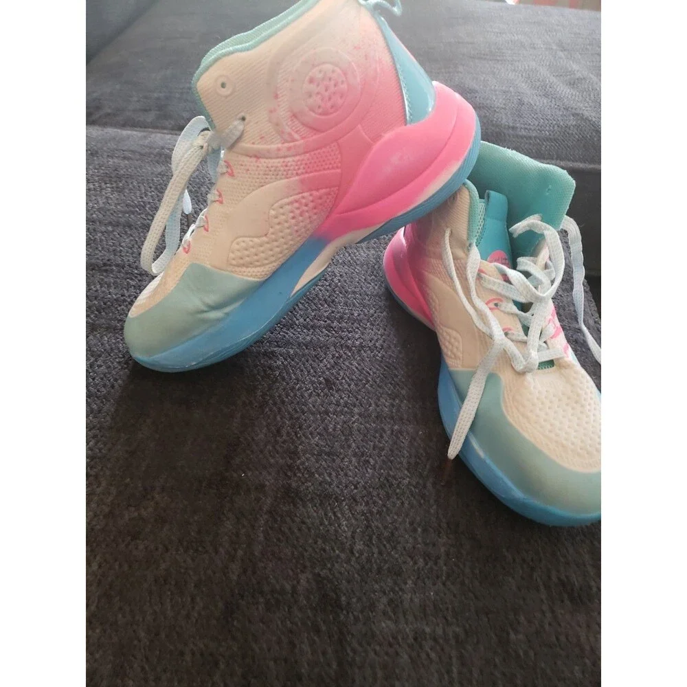 Asian White Pink Aqua Lace-Up Athletic Basketball Sneakers Boy's Size 37, 5 US